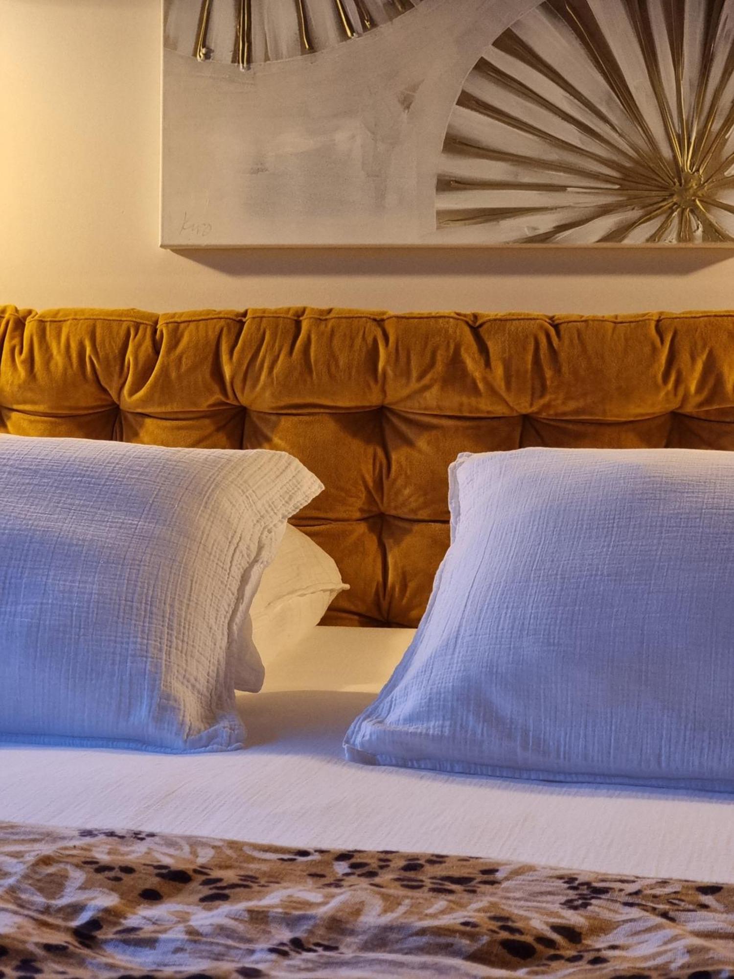 Sous La Houlette, Suites, Piscine Interieure Et Sauna Villers-la-Ville Zewnętrze zdjęcie